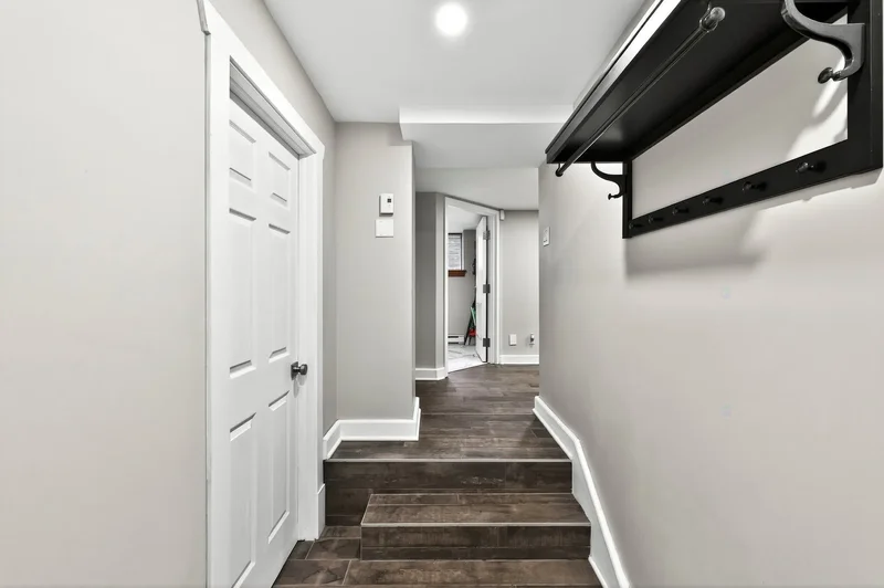 20 Rue St-Charles, Montréal, Quebec, Canada. - Photo 62