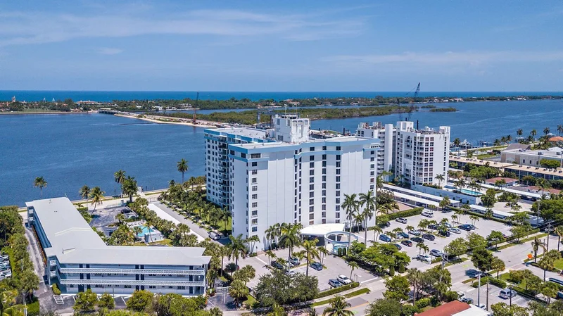 Washington Road, West Palm Beach, Florida, United States. - Photo 30