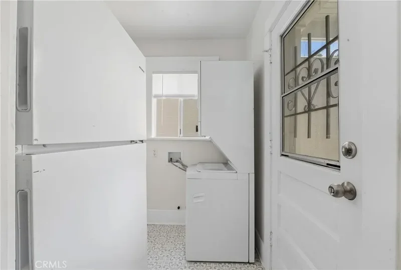 732 Saint Louis Avenue, Signal Hill, California, United States. - Photo 12