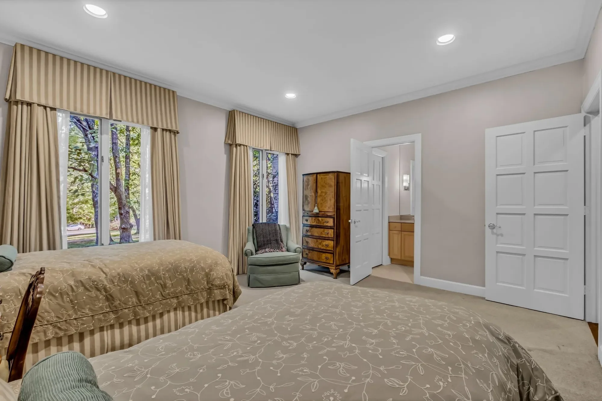 6420 E Valley Ct , Nashville, TN 37205, Nashville, Tennessee, United States. - Photo 27
