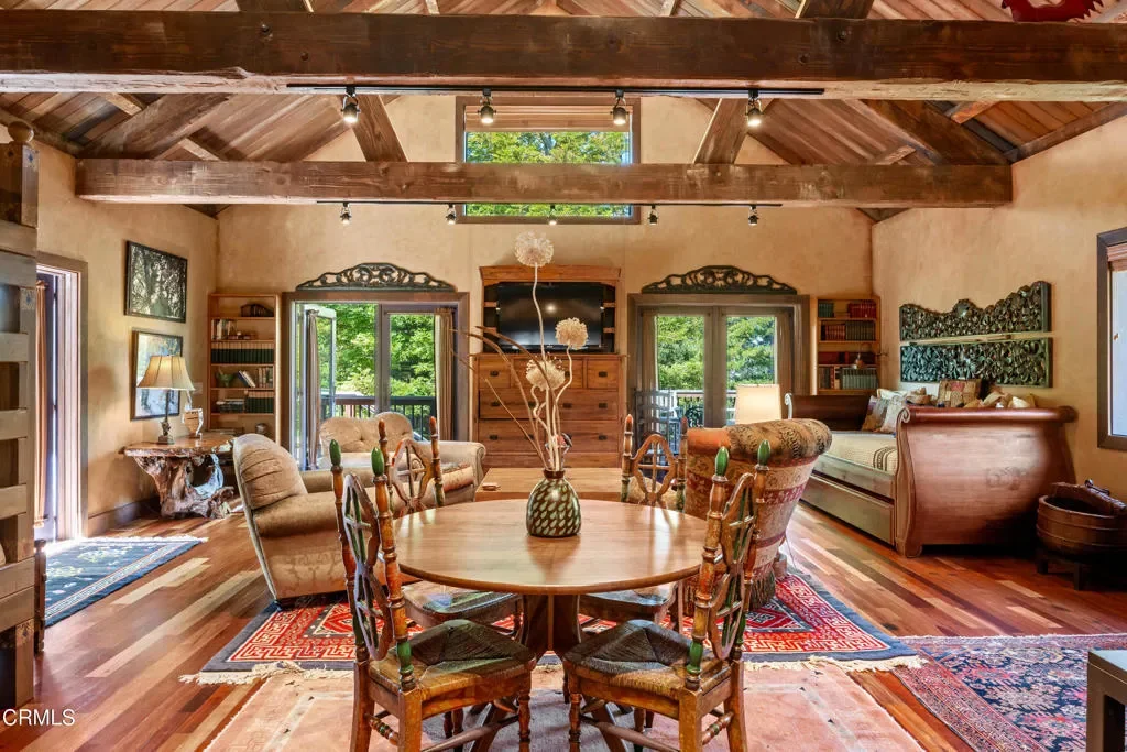 A Botanical Sanctuary on the Mendocino Coast