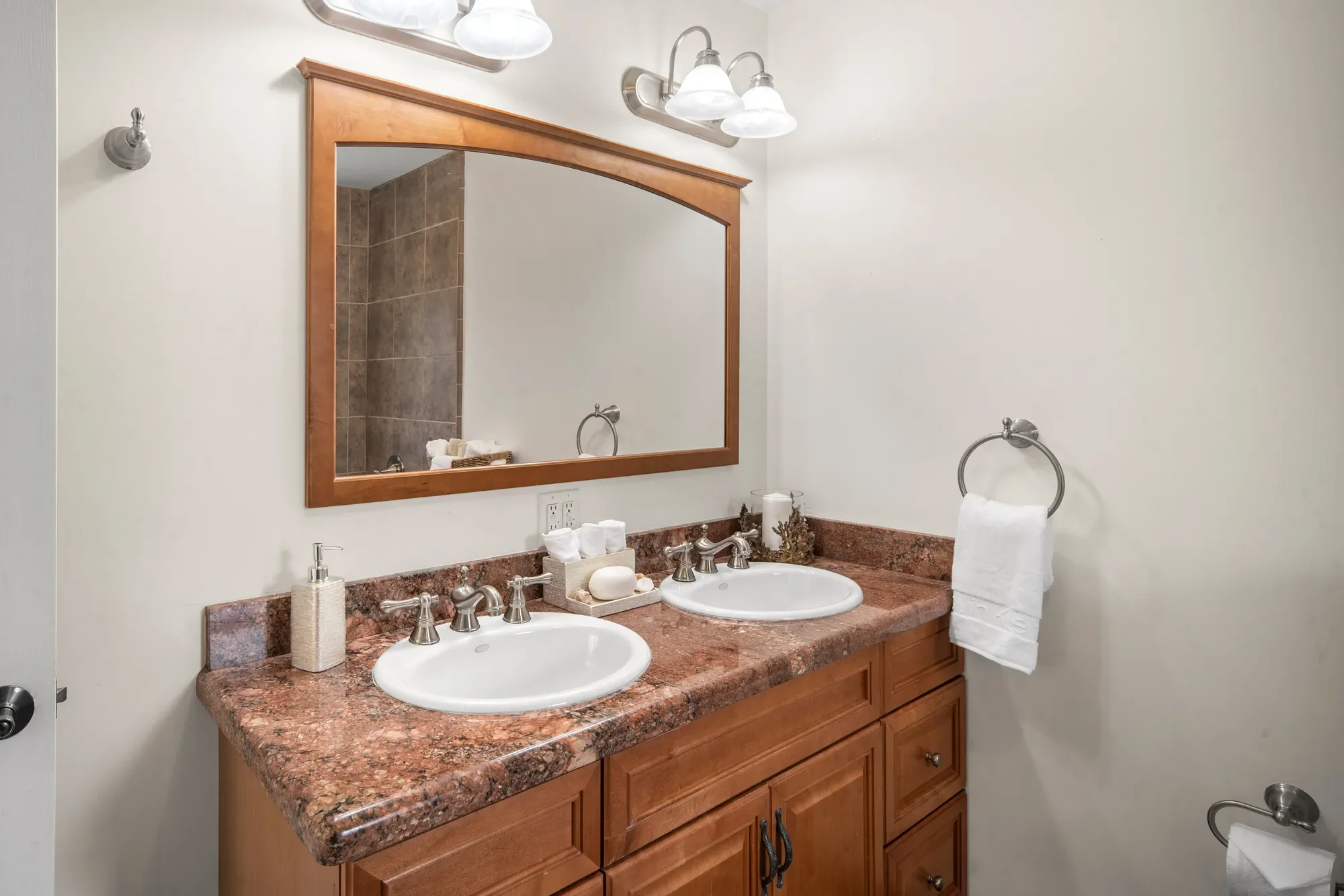 1109 Mcclellan Avenue, Monterey, CA 93940, Monterey, California, United States. - Photo 15