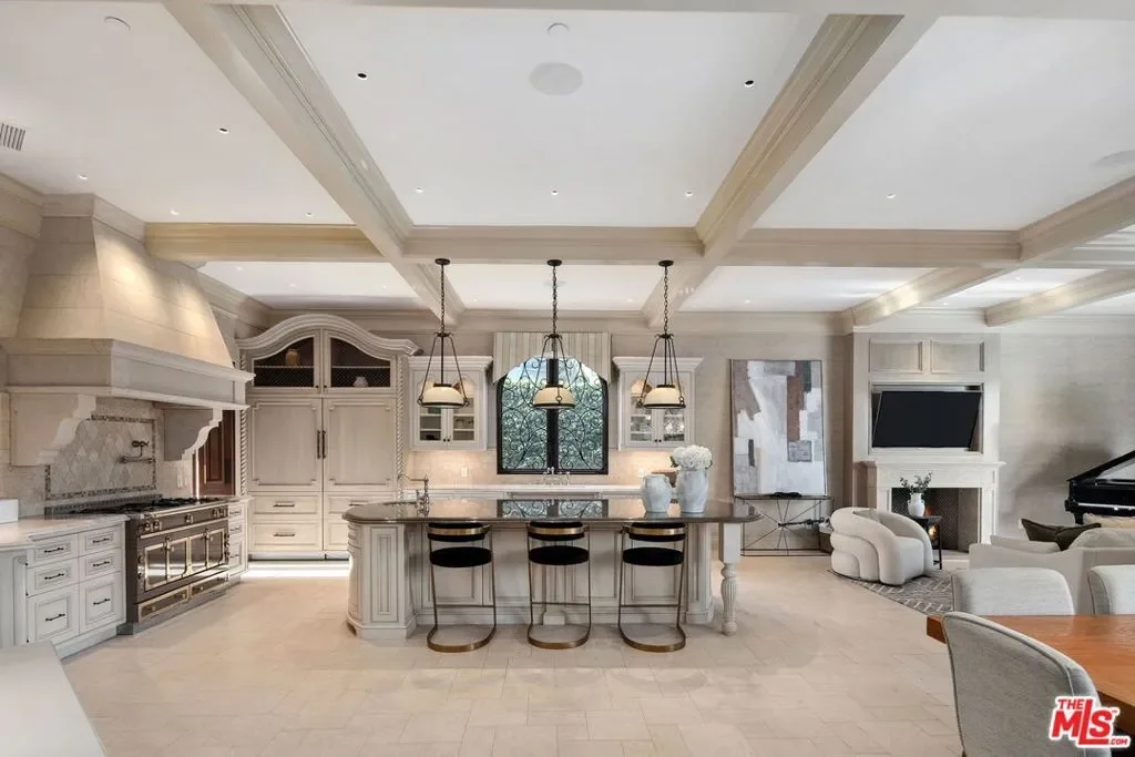 6882 Arizona Avenue, Los Angeles, California, United States. - Photo 25