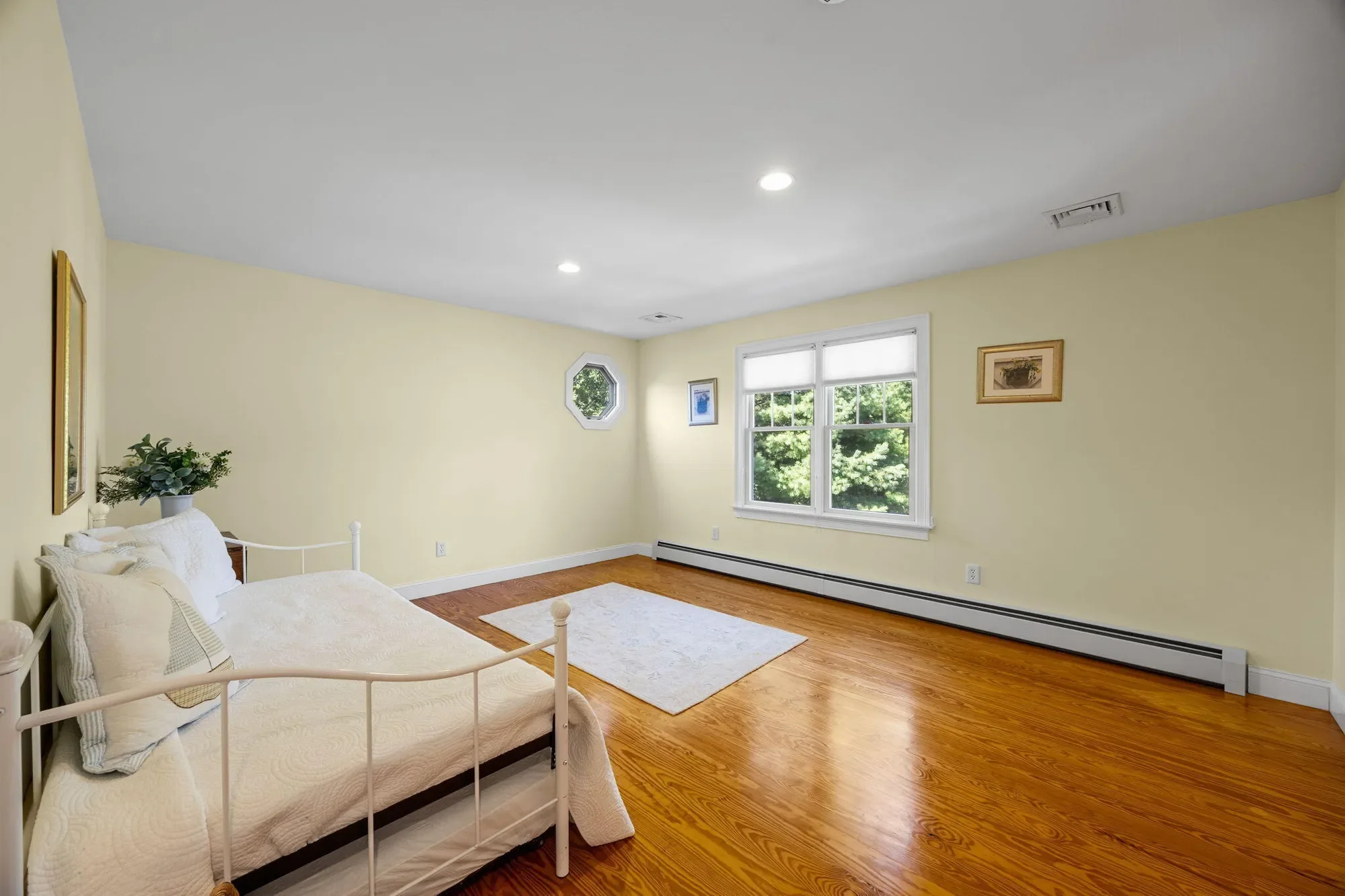 Gallery photo 3