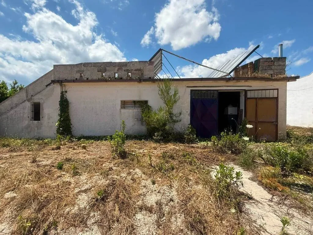 Exterior photo 7