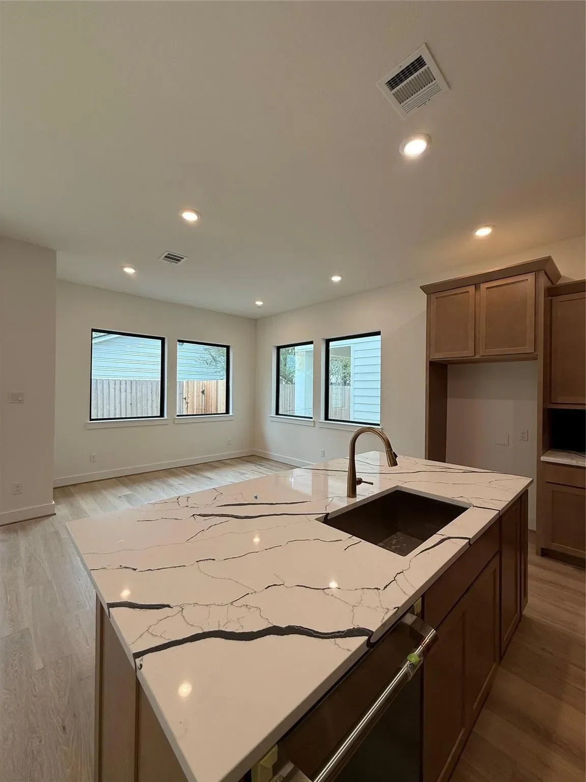 1422 Caywood Lane D, Houston, Texas, United States. - Photo 6