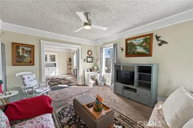 323 W 60th, Los Angeles, CA 90003, Los Angeles, California, United States. - Photo 14