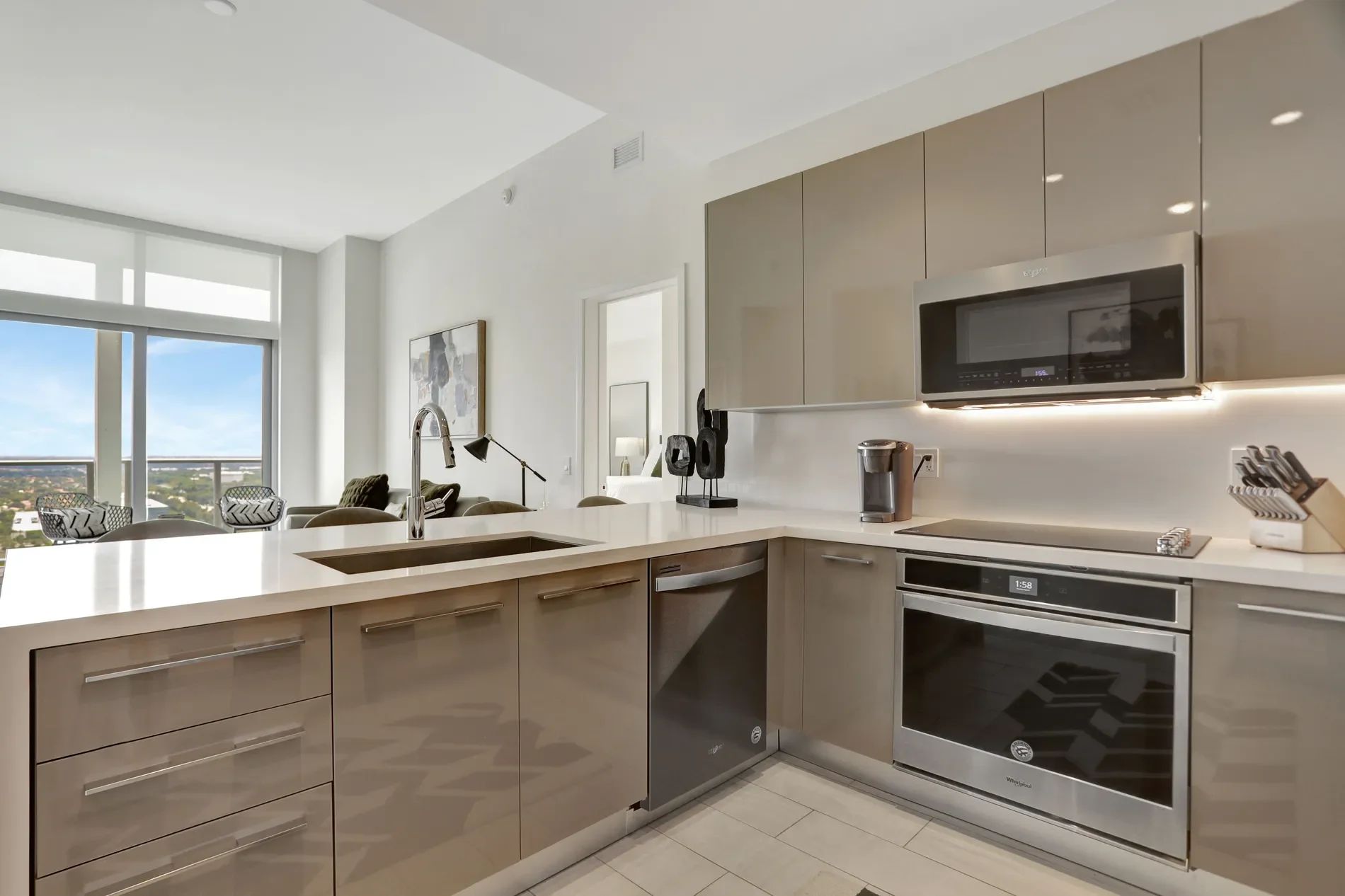 2000 Metropica Way Unit# 2607, Sunrise, FL 33323, Plantation, Florida, United States. - Photo 4