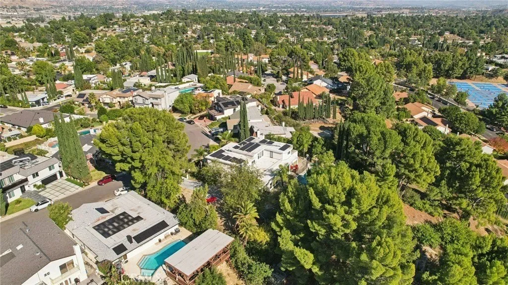 12426 Henzie Place, Granada Hills, CA, 91344, USA, Los Angeles, California, United States. - Photo 19