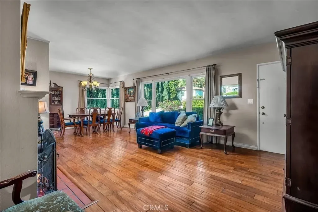 2544 Evelyn Street, La Crescenta-Montrose, California, United States. - Photo 28