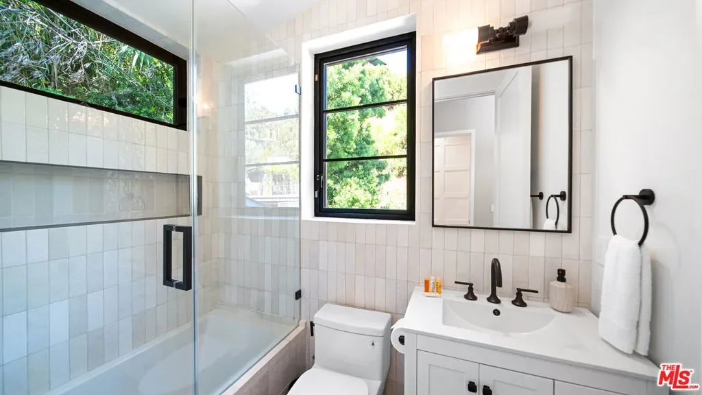 1914 N Laurel Canyon Boulevard, Los Angeles, California, United States. - Photo 25