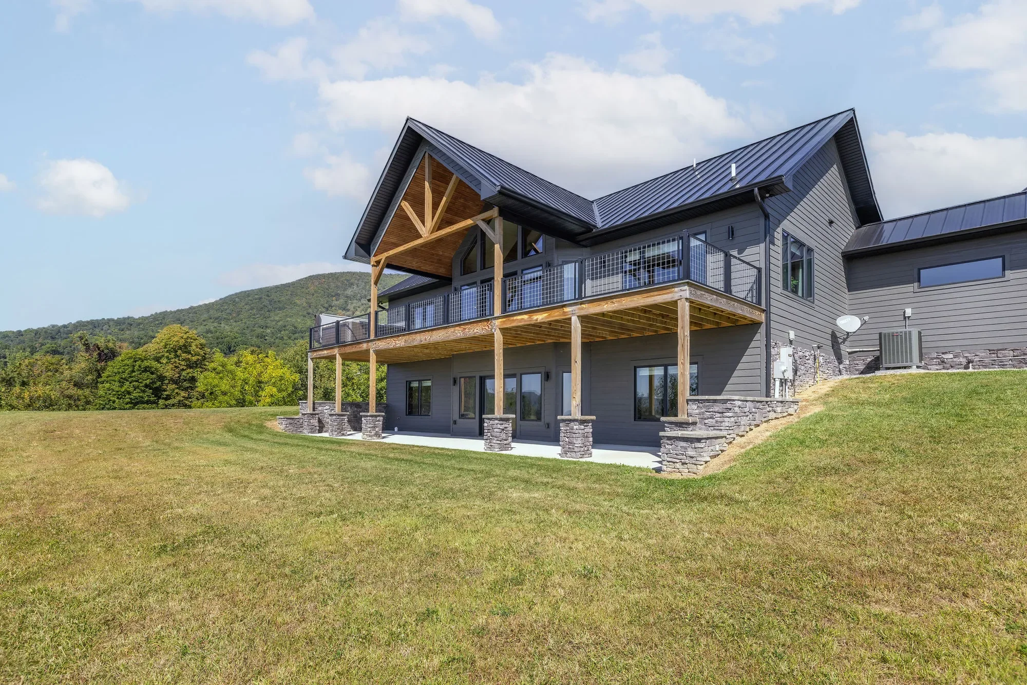 699 Hendrickson Rd, Pembroke, VA 24136, Pembroke, Virginia, United States. - Photo 4