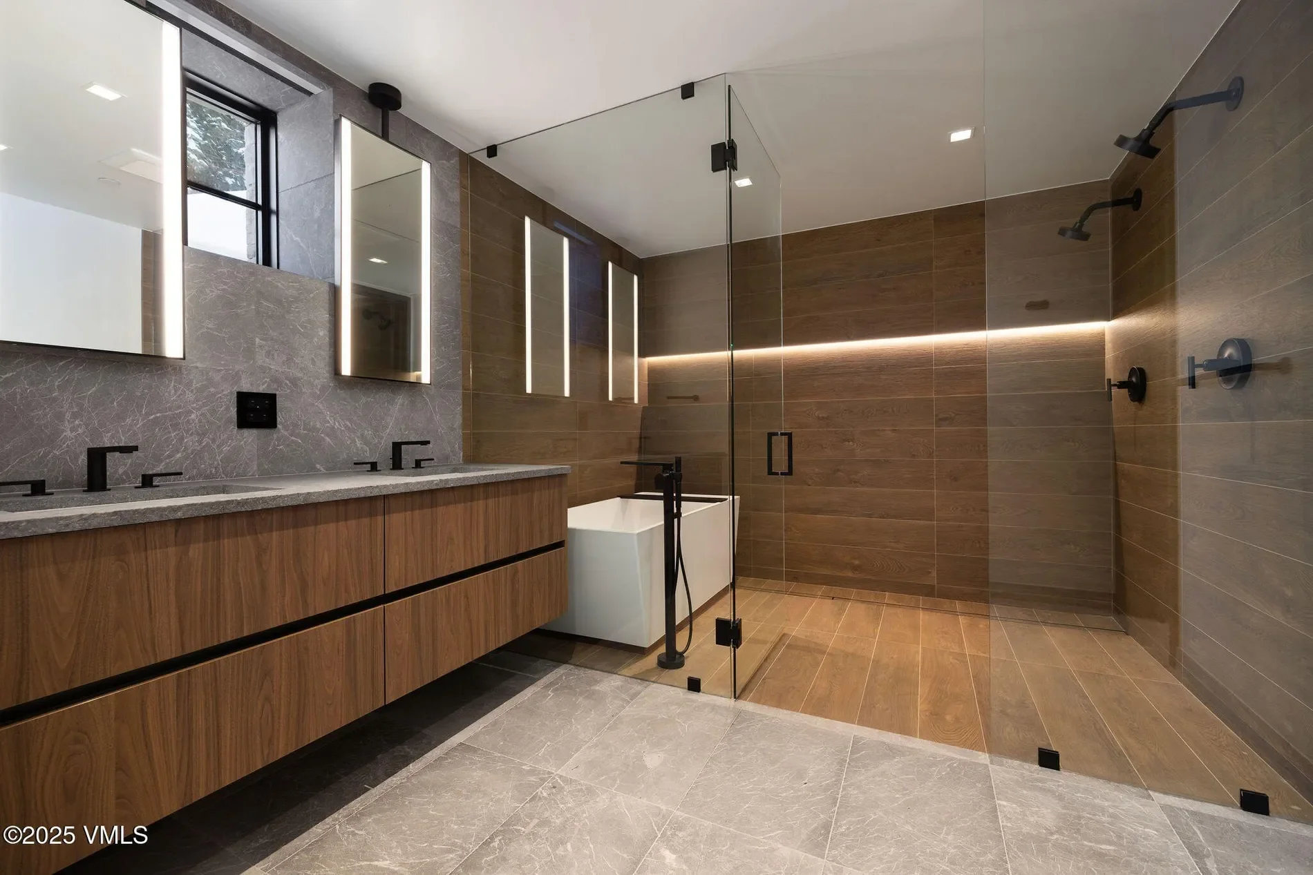 366 Forest Road, Vail, CO, 81657, USA, Vail, Colorado, United States. - Photo 21