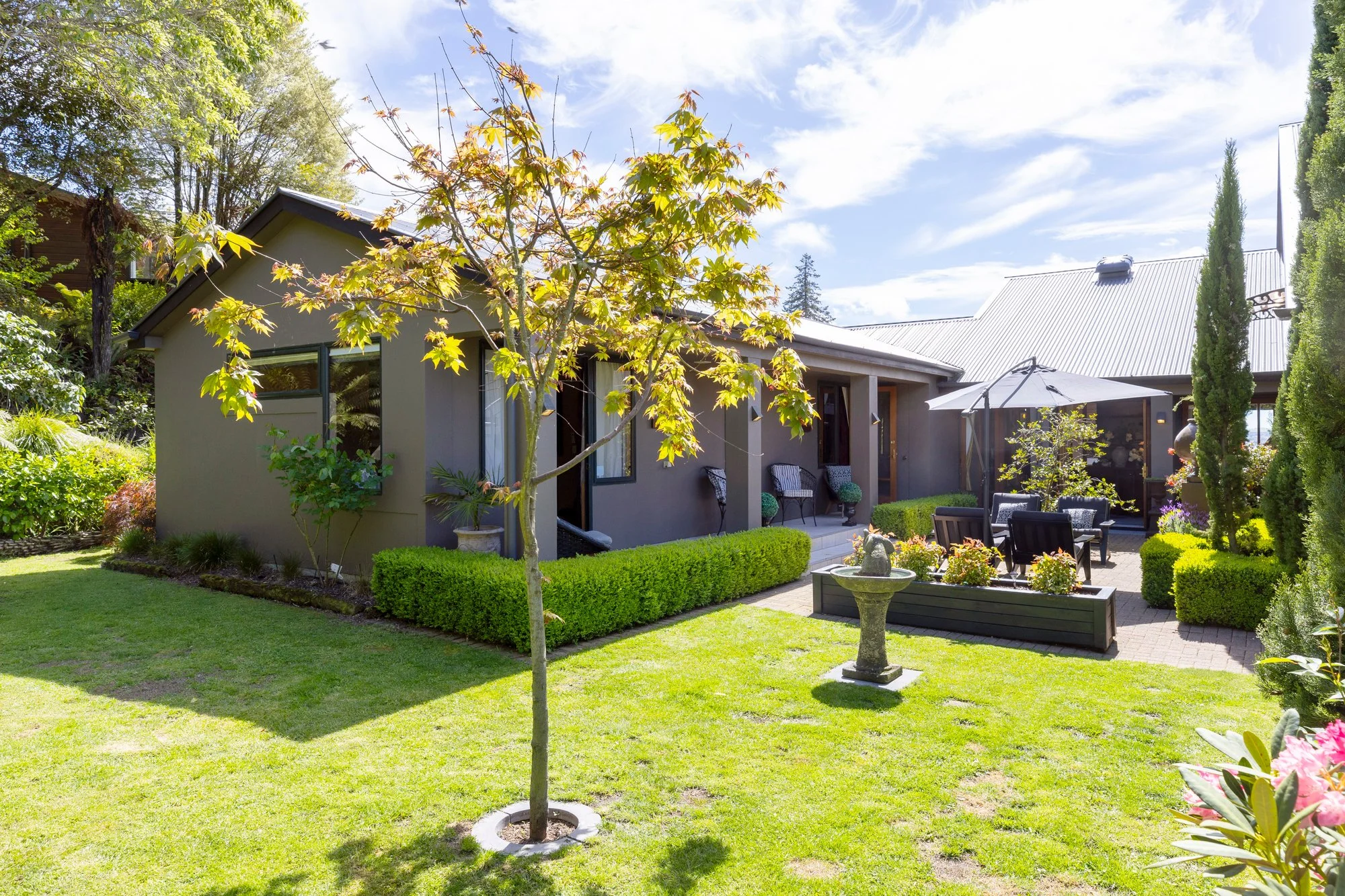 Exterior photo 7