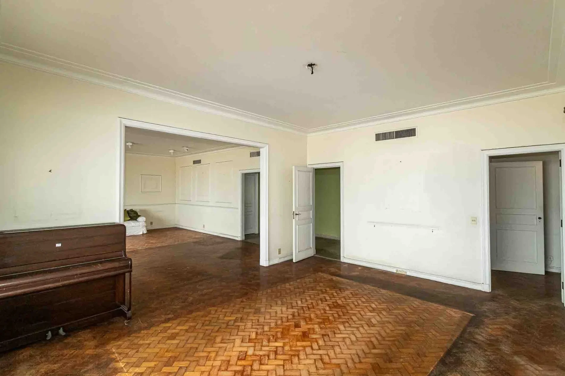 Gallery photo 11