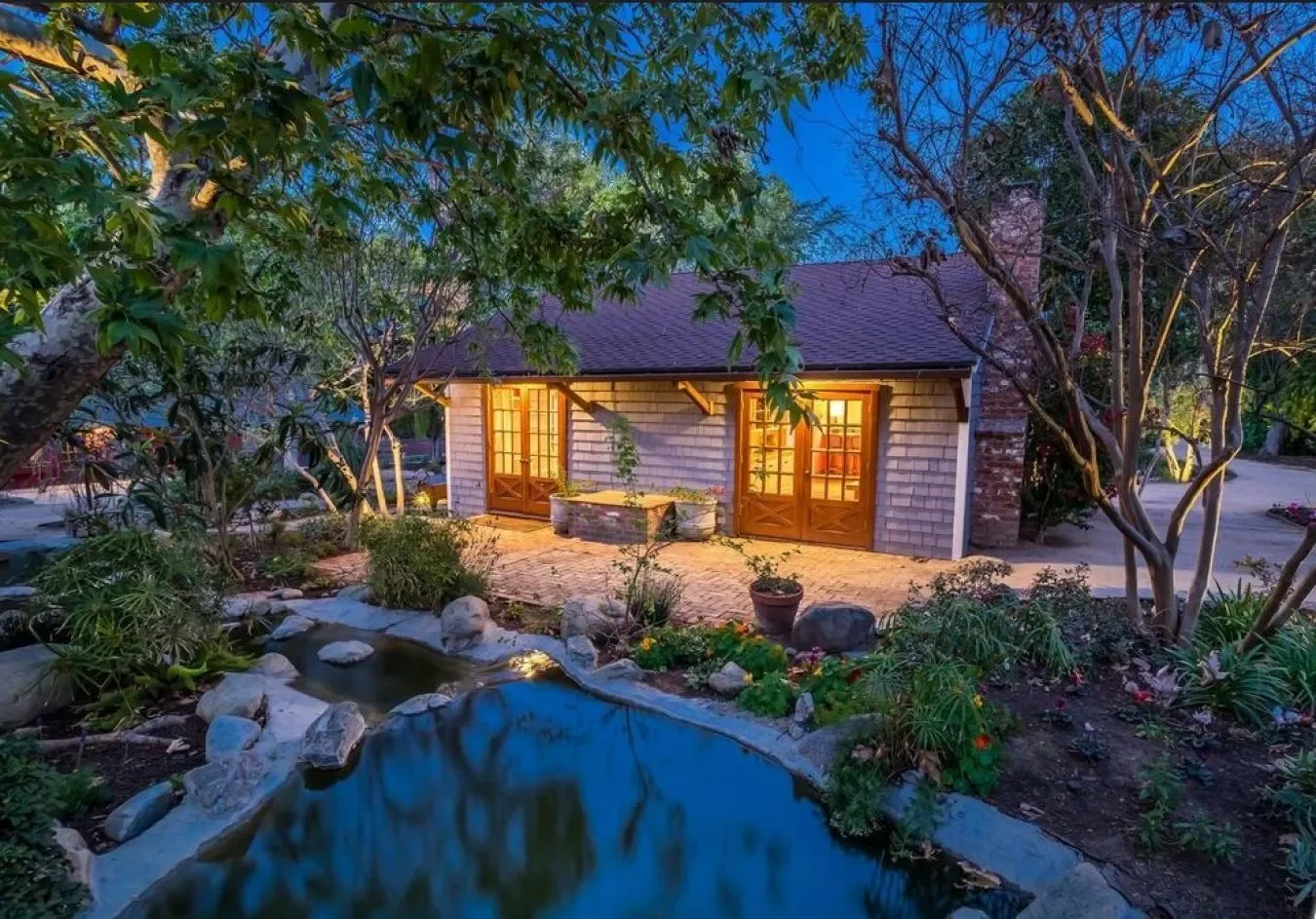 4750 Encino Avenue, Los Angeles, California, United States. - Photo 16