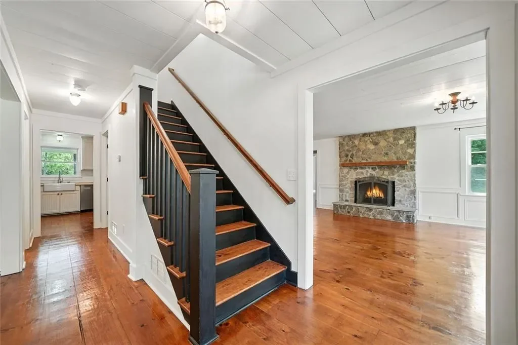 1092 Old Lathemtown Road, Canton, Georgia, United States. - Photo 6