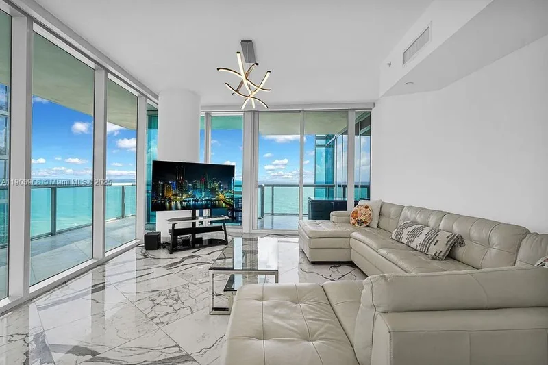17121 Collins Ave, 1808 - Sunny Isles Beach, Florida