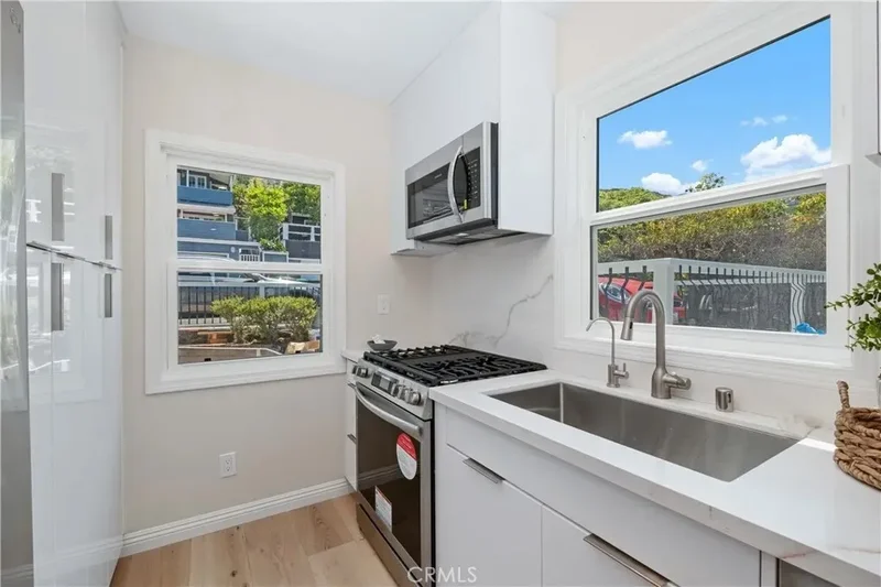 2961 Rounsevel, Laguna Beach, California, United States. - Photo 23