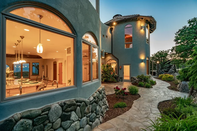 2700 N Valley View Road, Ashland, OR, 97520, USA, Ashland, Oregon, United States. - Photo 62