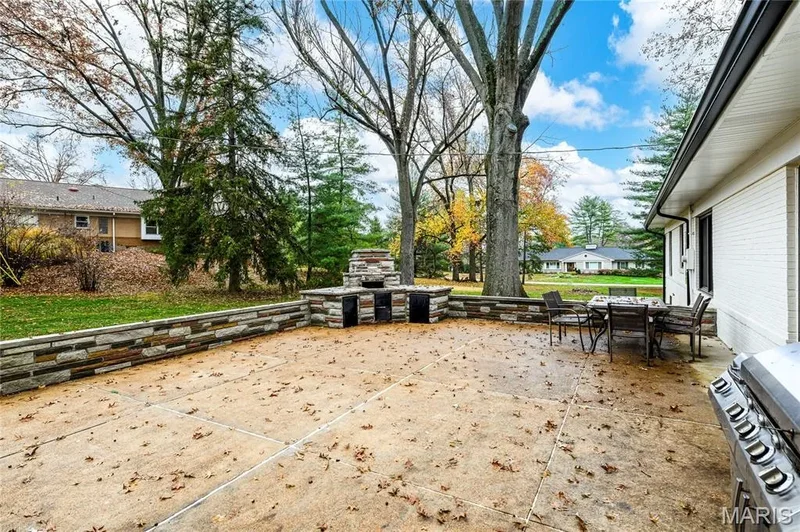 18 Country Aire Drive, St Louis, MO 63131, Town and Country, Missouri, United States. - Photo 68