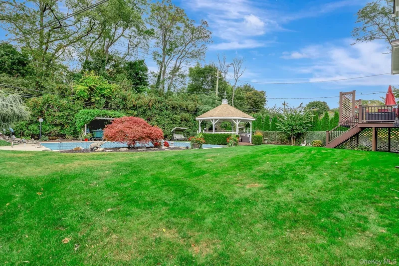74 Lauren Avenue, Dix Hills, NY 11746, Huntington Station, New York, United States. - Photo 26