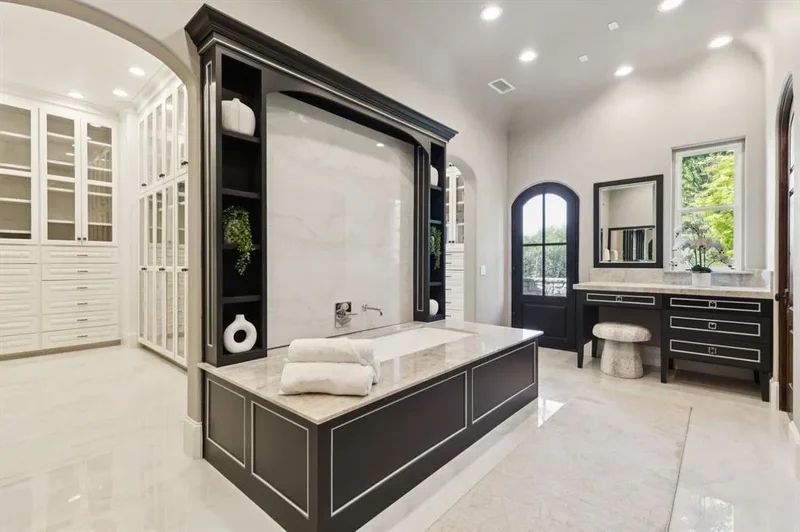 2105 Bayshore Drive, Lewisville, Texas, United States. - Photo 9