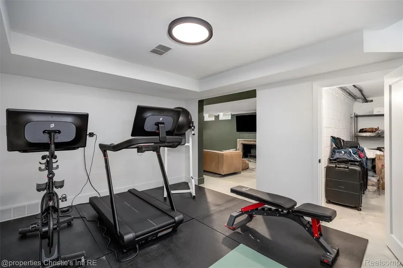 1059 Berkshire Road, Grosse Pointe Park, Michigan, United States. - Photo 49