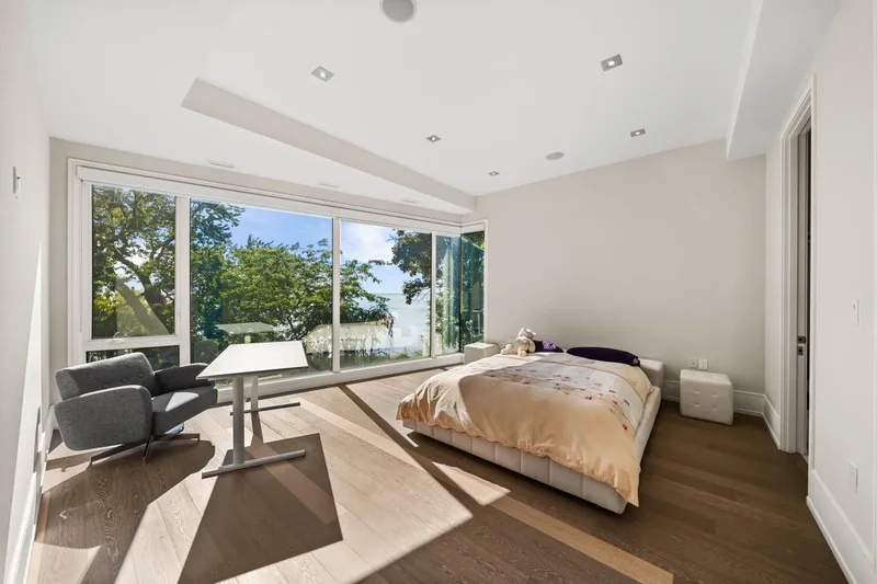 67 Lake Promenade, Toronto, Ontario, Canada. - Photo 22
