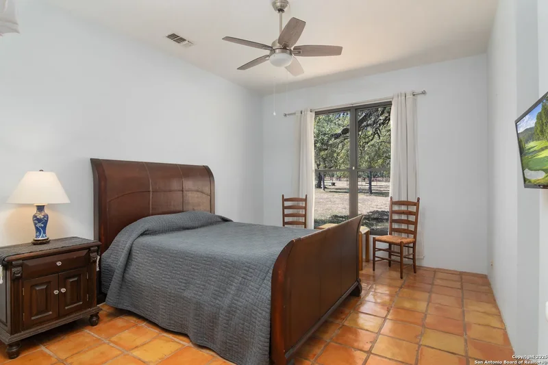 4025 Marion, Seguin, Texas, United States. - Photo 14
