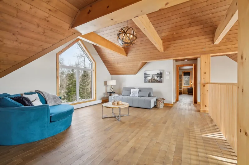 121 Ch. du Pavillon-Kanata, Amherst, Quebec, Canada. - Photo 32