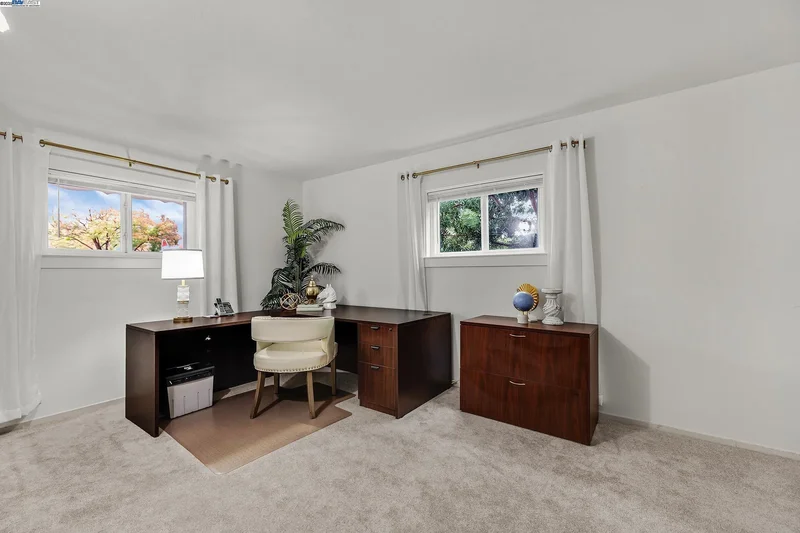 589 S M St, Livermore, California, United States. - Photo 18