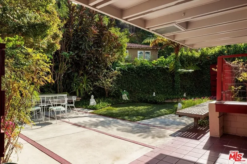 2764 Outpost Drive, Los Angeles, California, United States. - Photo 10