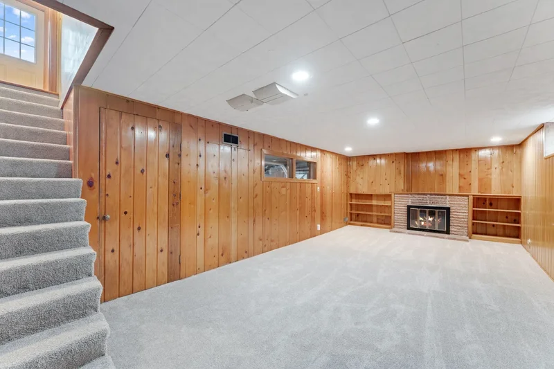402 Sweet Briar Lane , Hopkins, MN 55343, Hopkins, Minnesota, United States. - Photo 38