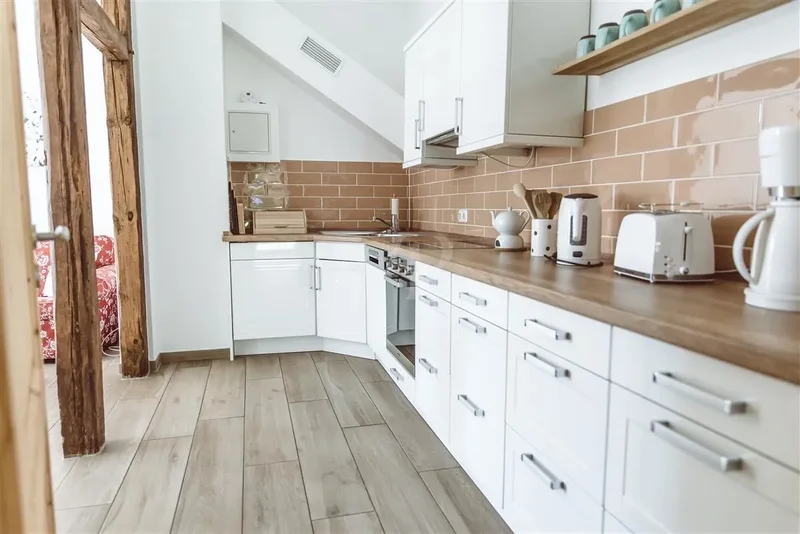 Your private refuge: Idyllic country house with holiday apartment and horse keeping facilities