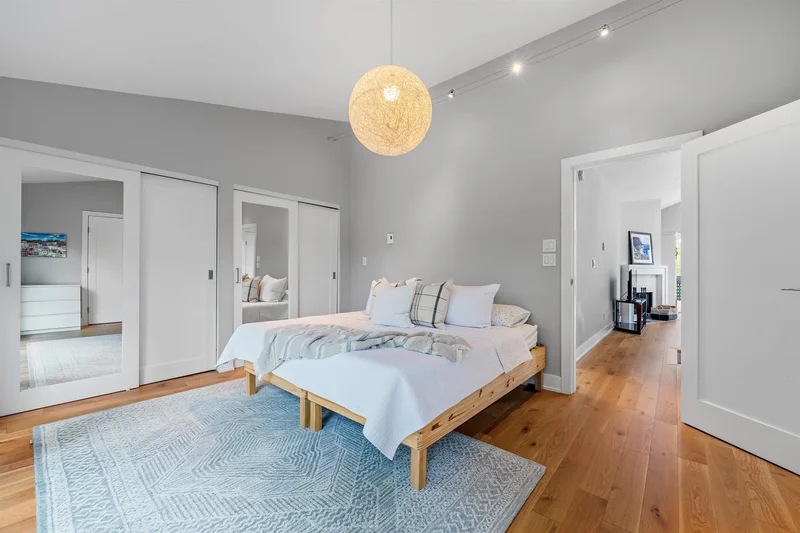 1866 W 15th Avenue, Vancouver, British Columbia, Canada. - Photo 4