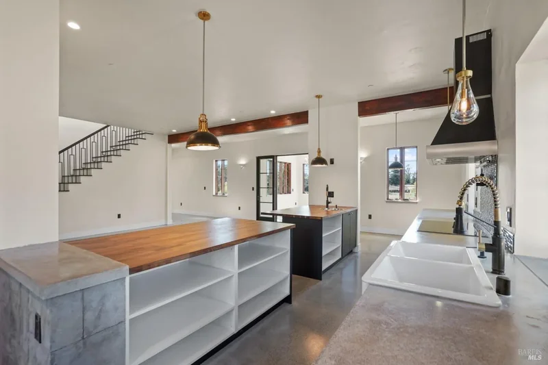 5300 Gravenstein Highway S, Sebastopol, California, United States. - Photo 11