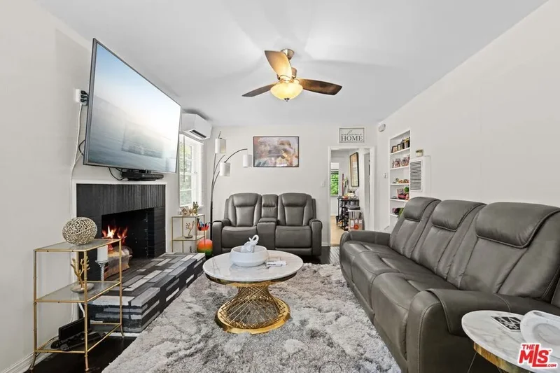946 Hilldale Avenue, Los Angeles, California, United States. - Photo 8