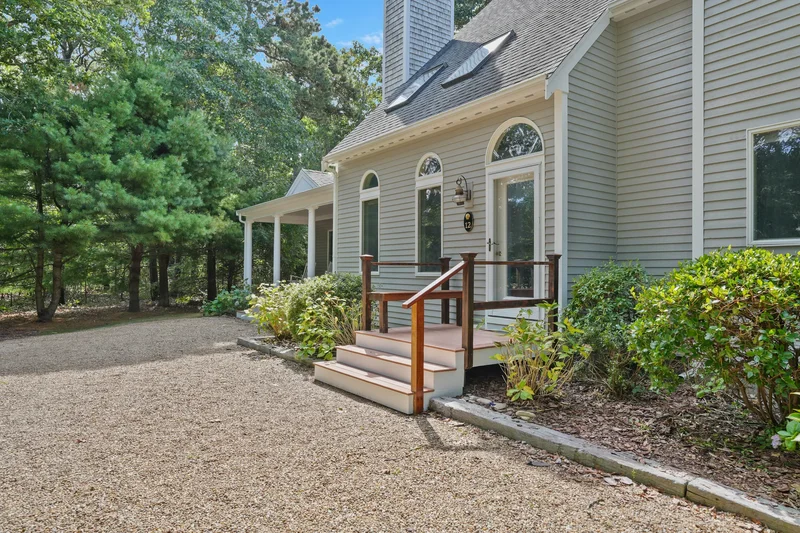 12 Duarte Circle, Edgartown, MA 02539, Edgartown, Massachusetts, United States. - Photo 4