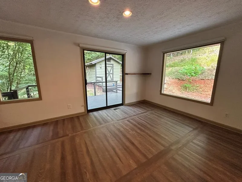 260 Flat Creek Crossing, Blue Ridge, GA 30513, Blue Ridge, Georgia, United States. - Photo 45