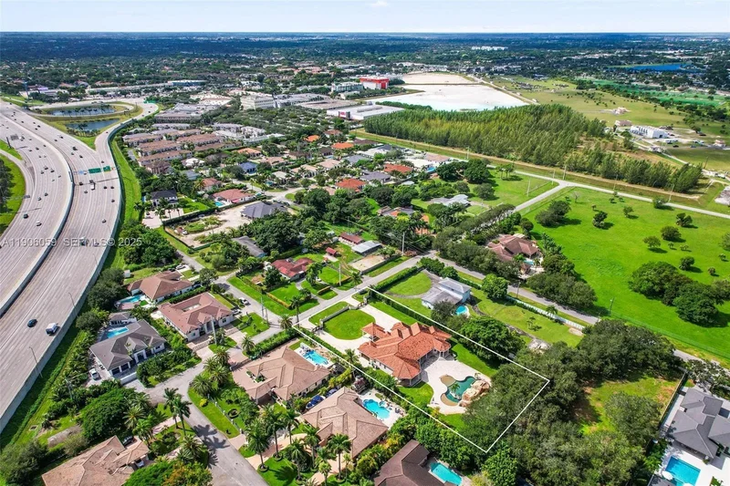 12175 SW 80th St, Miami, FL 33183, Miami, Florida, United States. - Photo 45