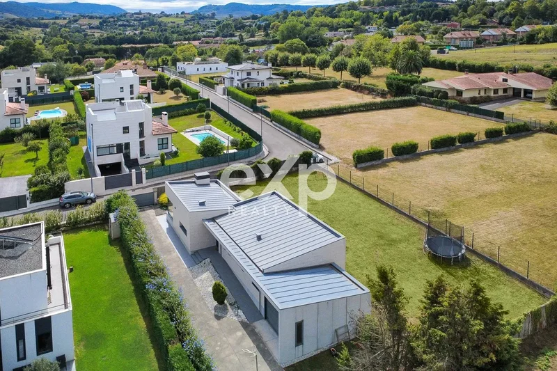 Castiello - Bernueces, Gijon, ASTURIAS, Gijon, Distrito Rural, Gijon / Xixon, Spain. - Photo 14