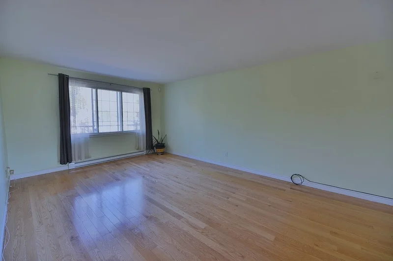 1172 Boul. Alexis-Nihon, Saint-Laurent, QC H4R1S2, Montréal, Quebec, Canada. - Photo 2