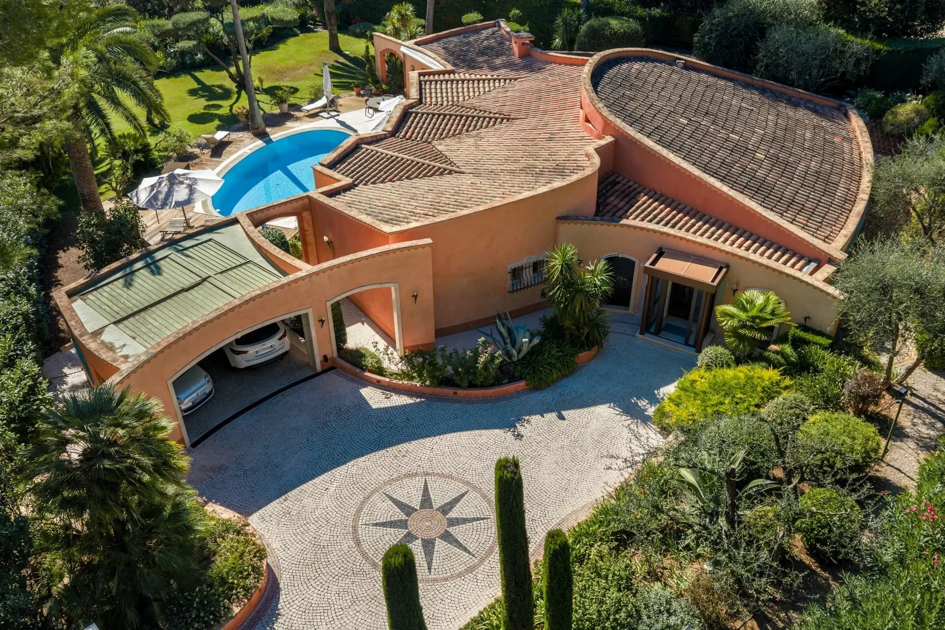 Exterior photo 11