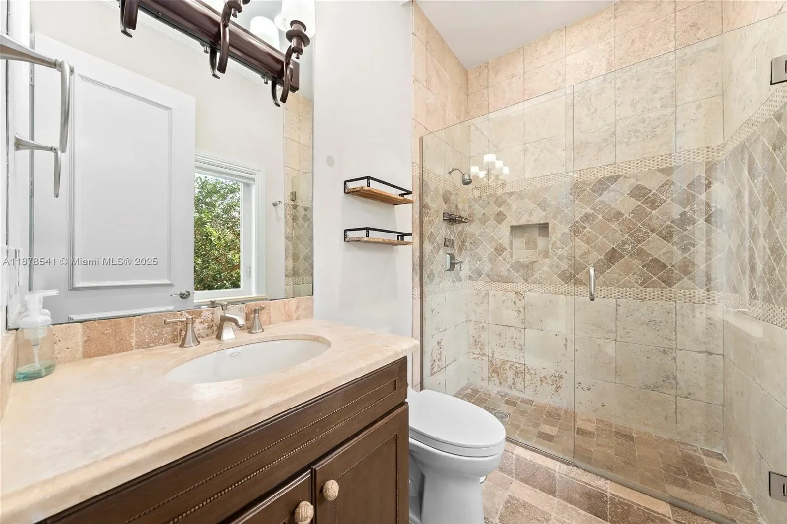 2770 NE 23rd St, Hillsboro Beach, Florida, United States. - Photo 29
