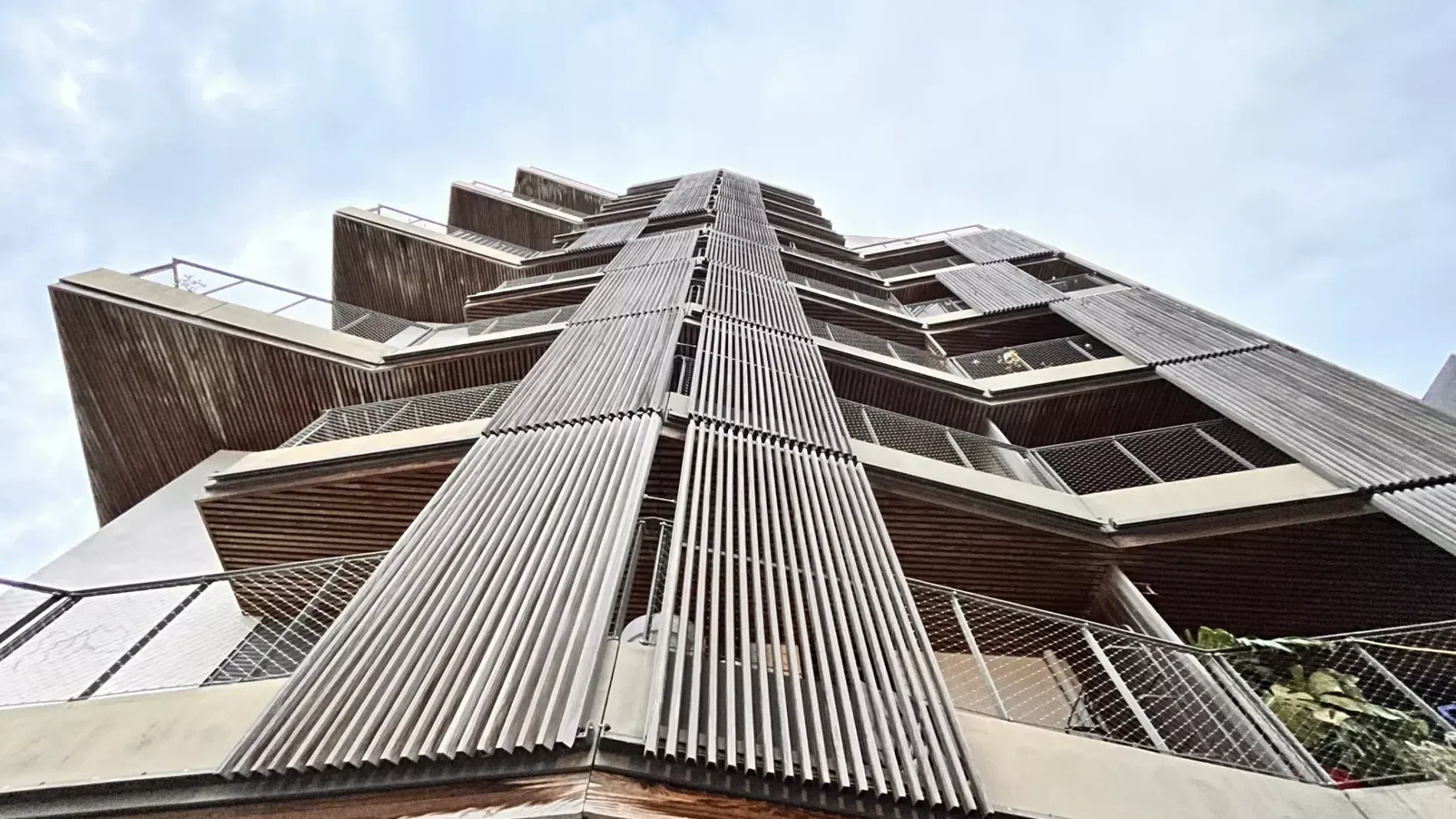 Exterior photo 3