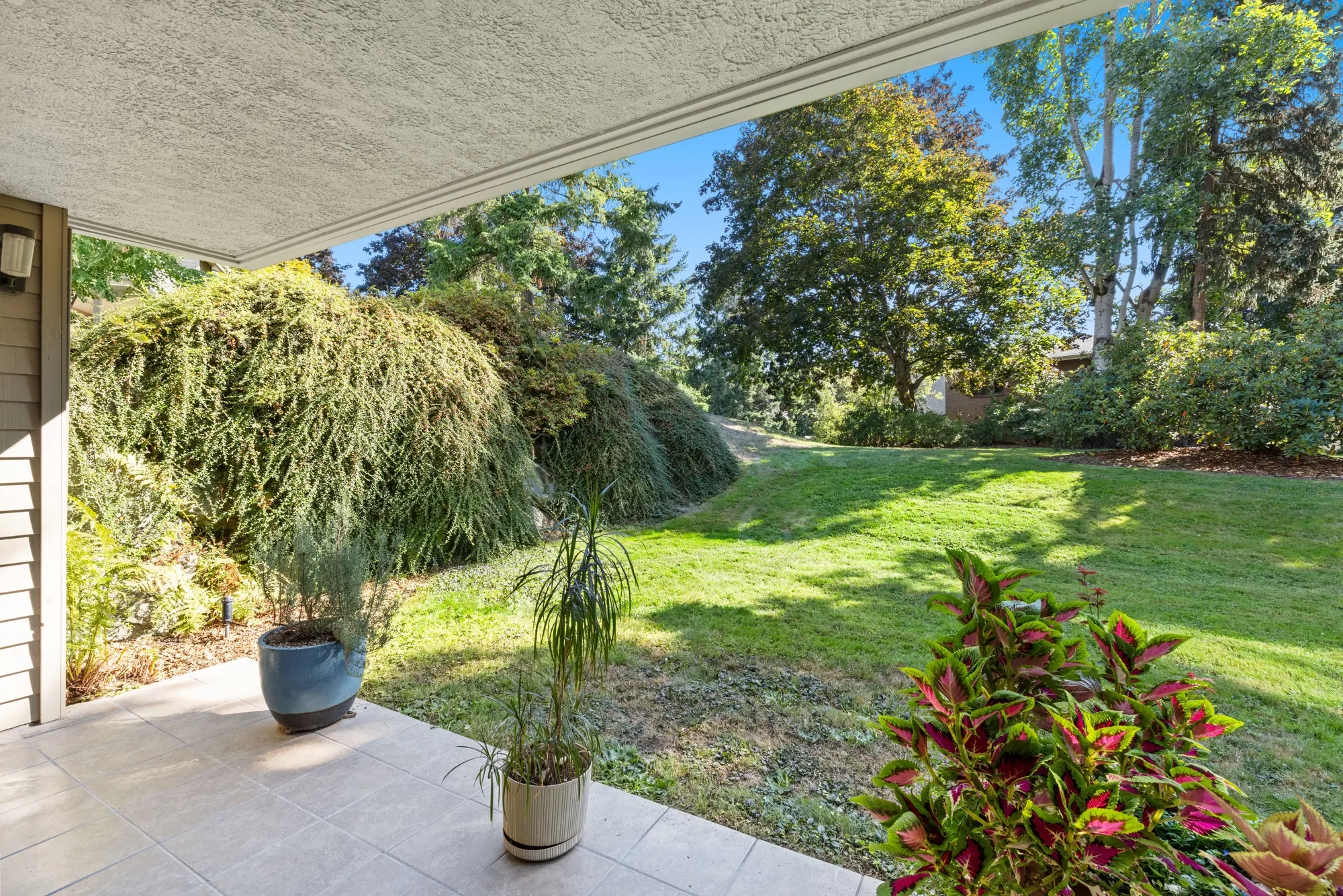 6423 Sand Point Wy NE , Seattle, WA 98115, Seattle, Washington, United States. - Photo 25