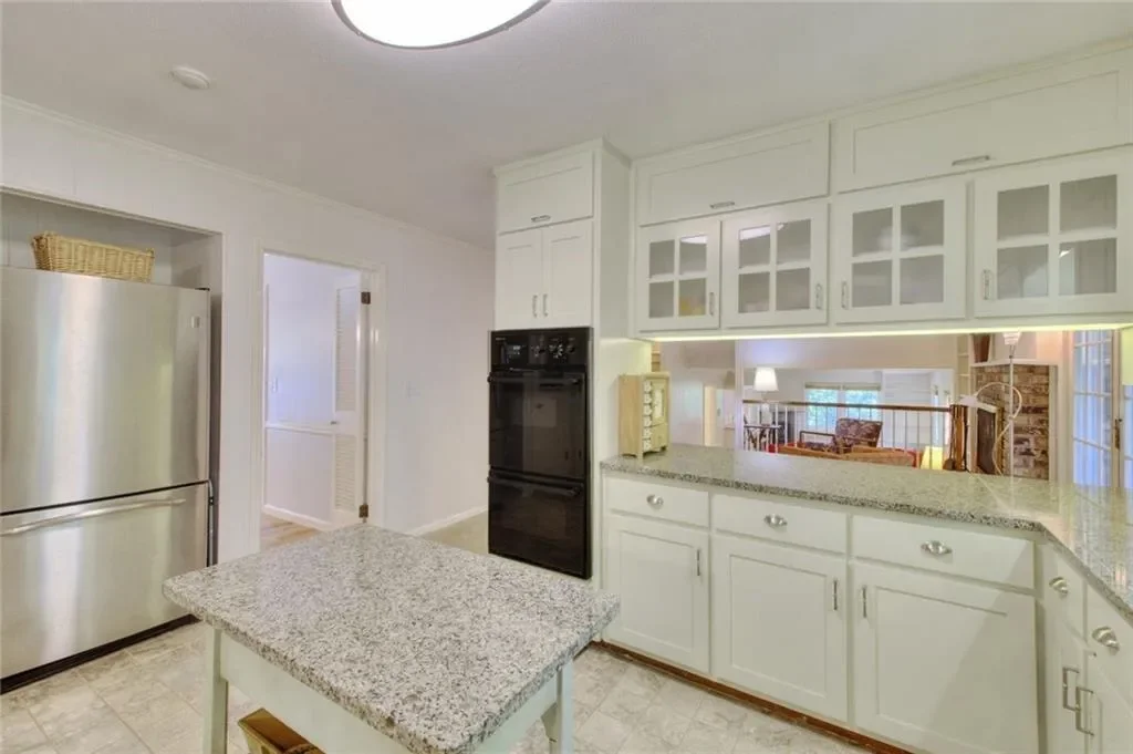2659 Amberly Drive, Dunwoody, Georgia, United States. - Photo 10