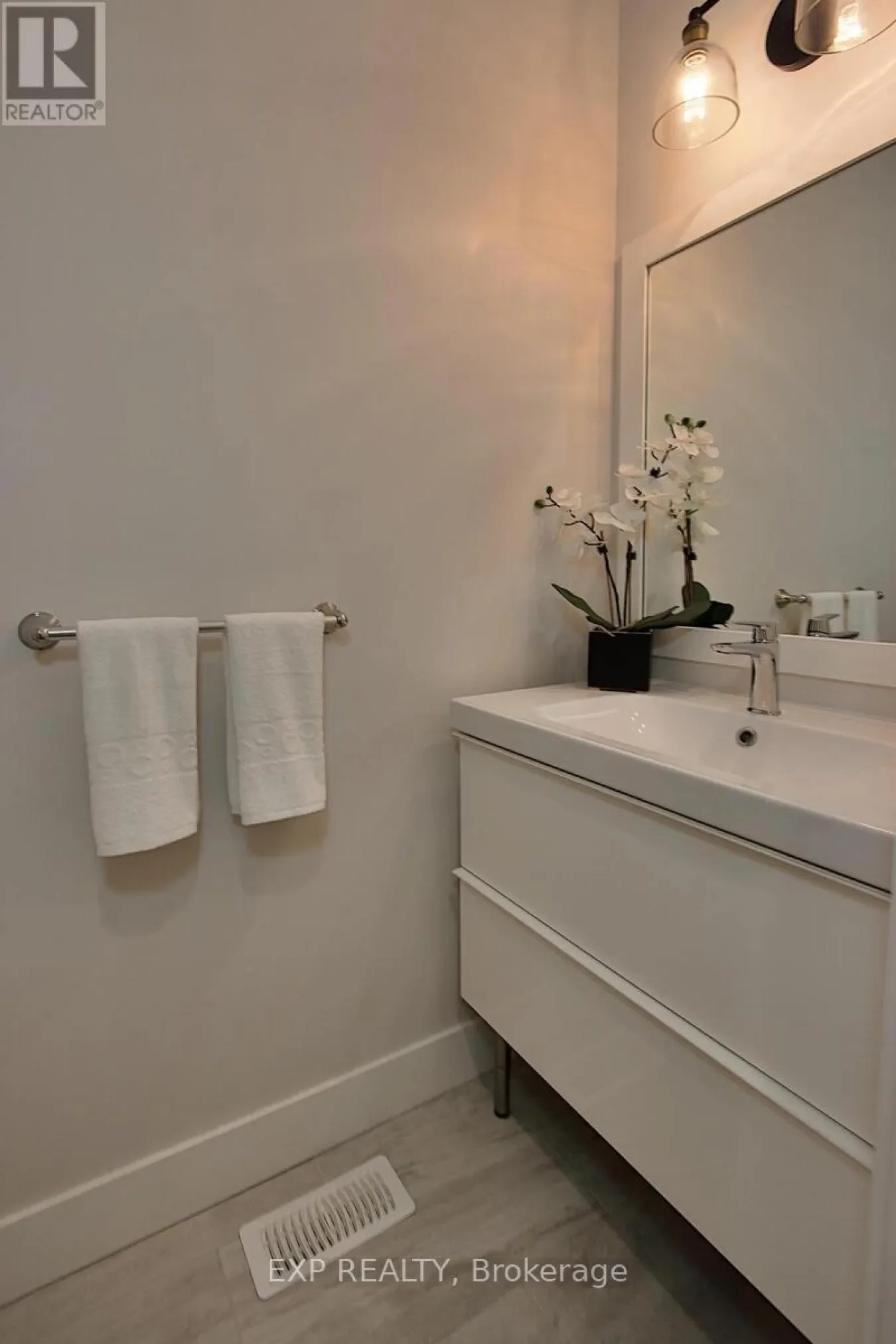 Gallery photo 4