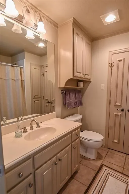 702 Sussex Court, Grapevine, Texas, United States. - Photo 26